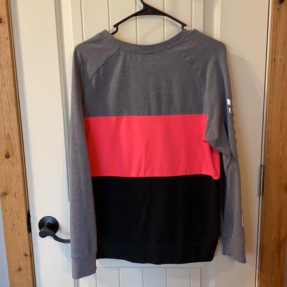 Pink sweater - Picture 3 of 3